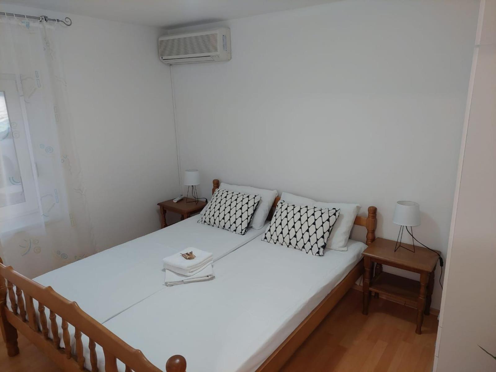 Apartman Luka Klenovica Exterior foto