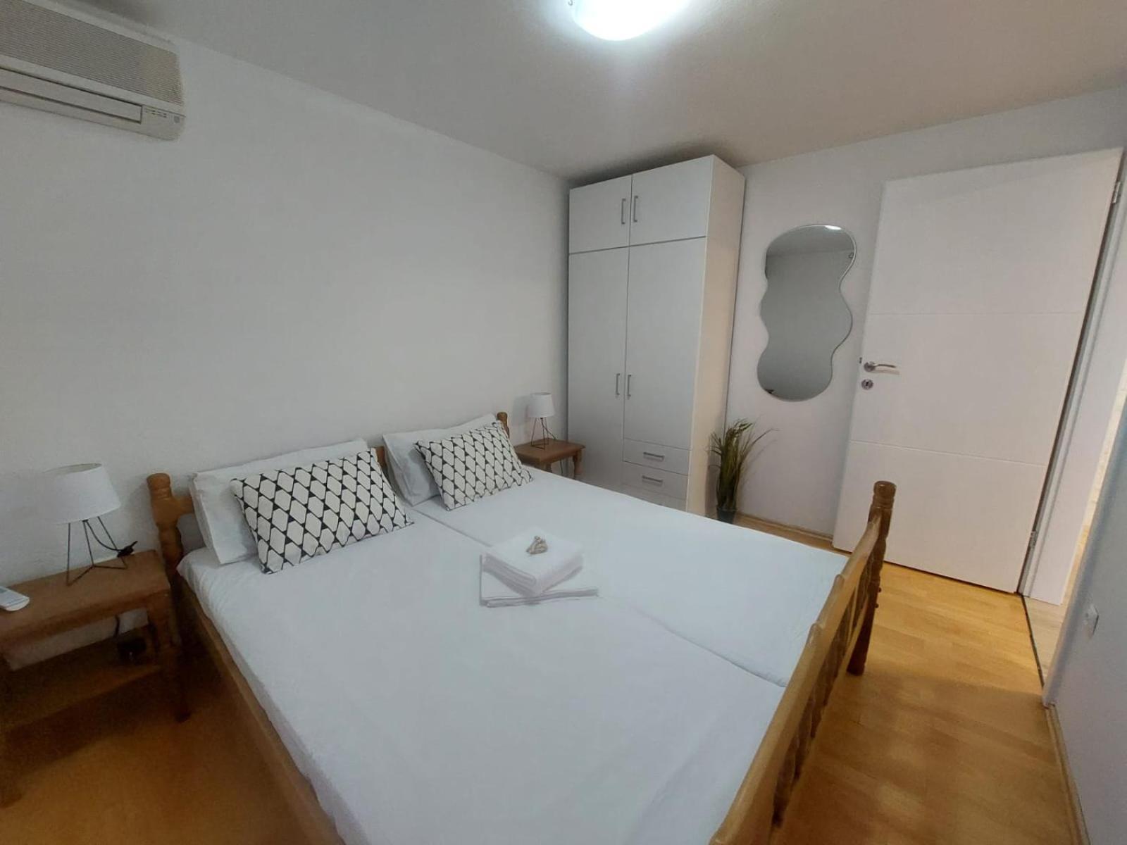 Apartman Luka Klenovica Exterior foto