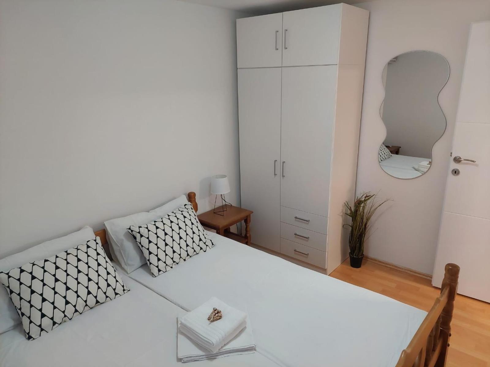 Apartman Luka Klenovica Exterior foto